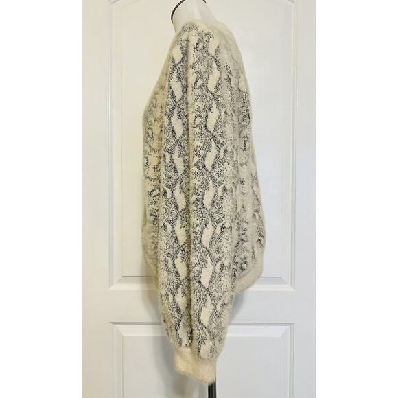 MICHELLE NICOLE Sweater Jacket Full Zip Cardigan Designer Luxury Fuzzy Cozy M - Picture 2 of 8